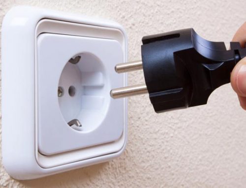 Tip electricistas. Cómo renovar un enchufe