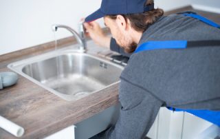 Cómo localizar fugas de agua