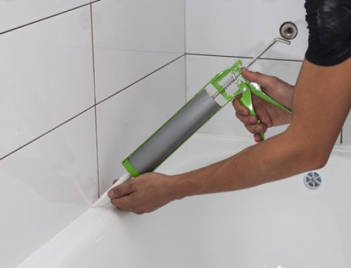 Cómo cambiar la silicona de una bañera